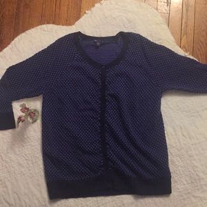 Gap sweater